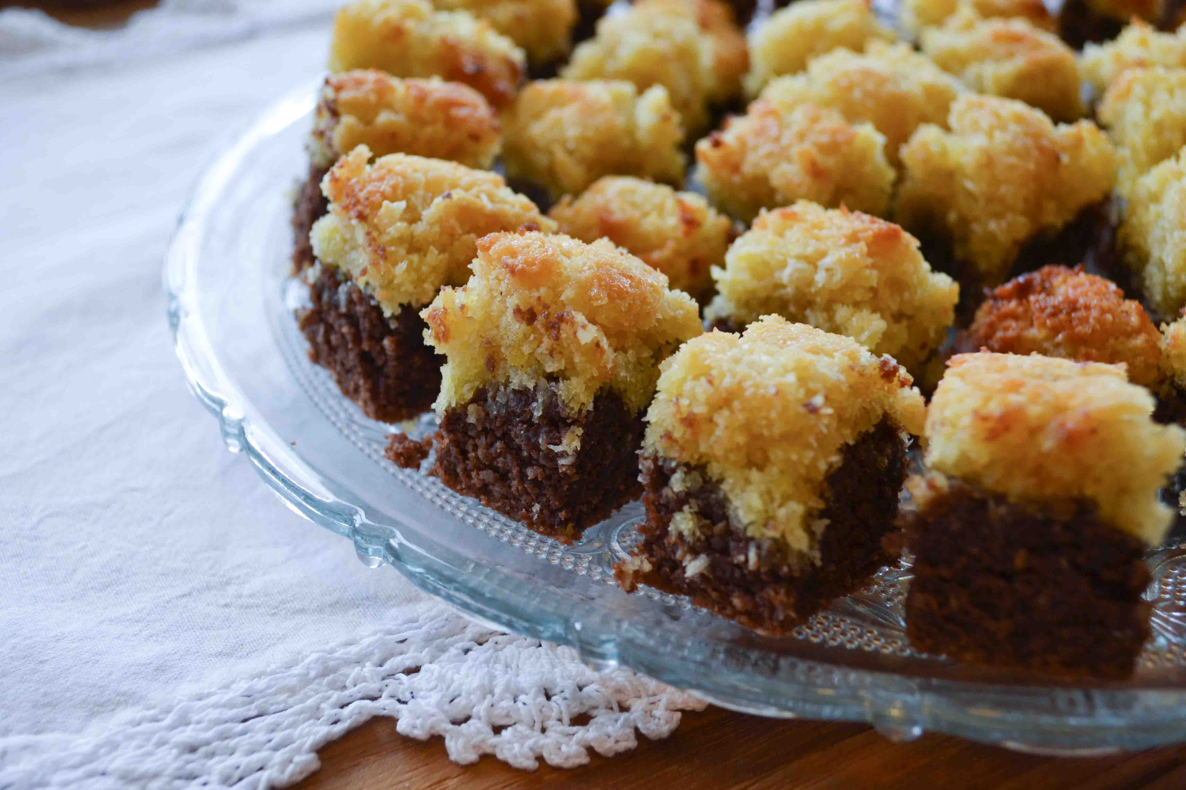 In der Weihnachtsbäckerei - 1. Teil - Kokosmakronen-Brownies ...