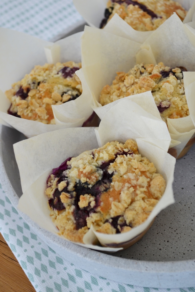 Blaubeer-Streusel-Muffins - blondieundbrownie.com