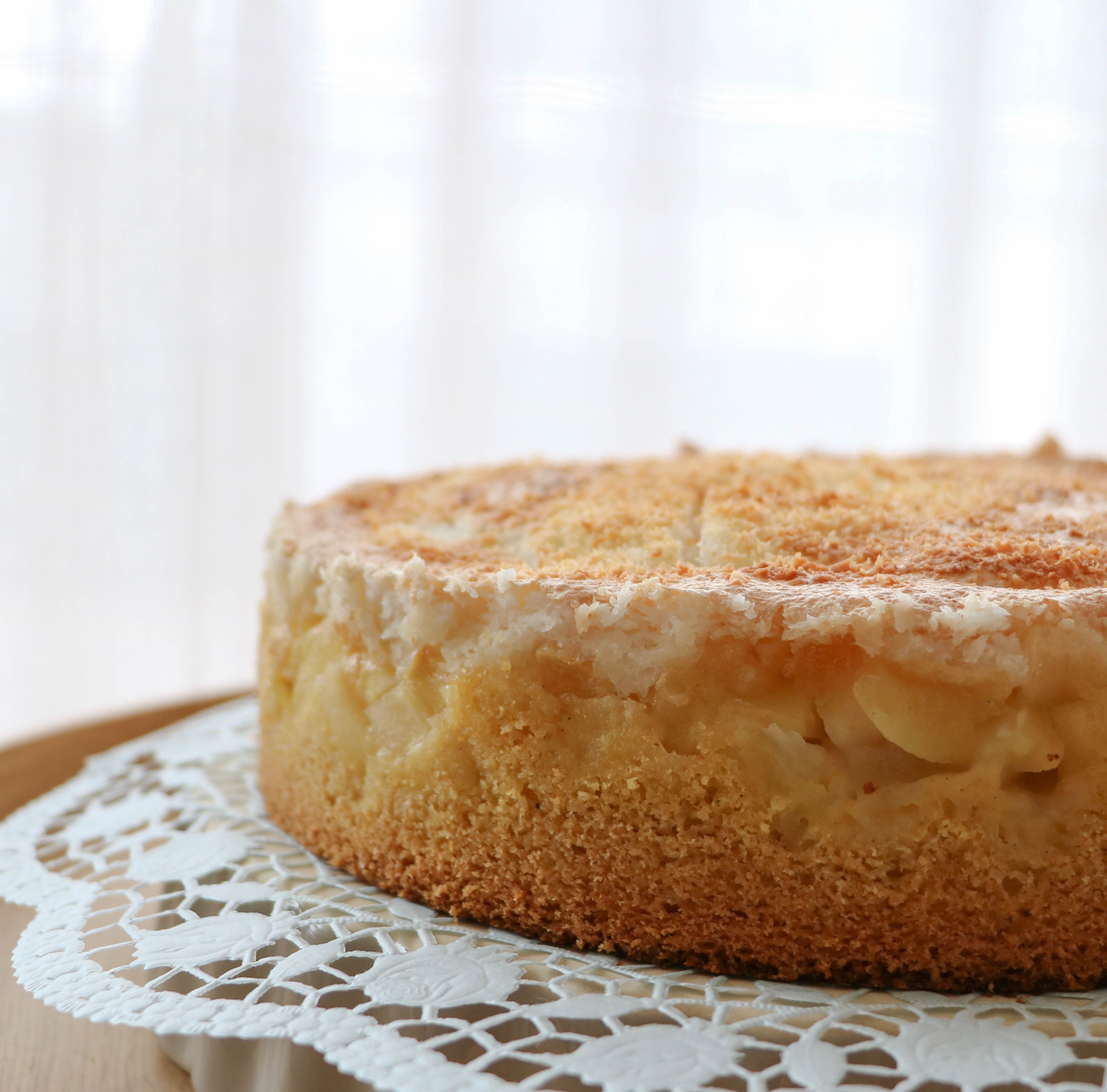 Apfelkuchen mit Kokosbaiser Haube - blondieundbrownie.com