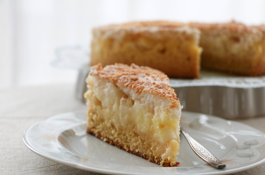 Apfelkuchen mit Kokosbaiser Haube - blondieundbrownie.com